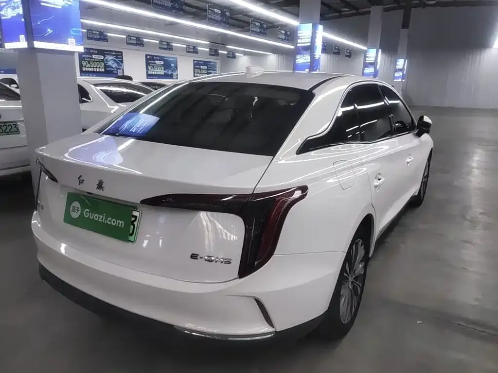 Hongqi E-QM5 — фото 8