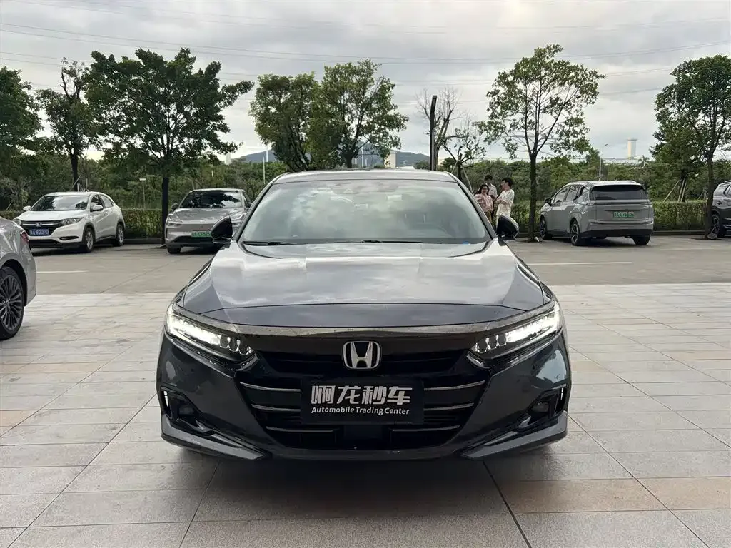 Honda Accord — фото 6