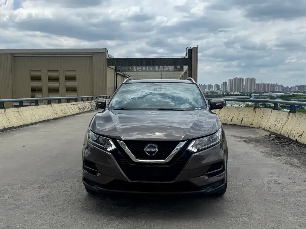 Nissan Qashqai — фото 7