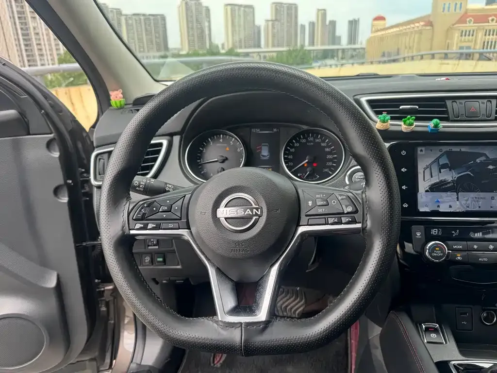 Nissan Qashqai — фото 4