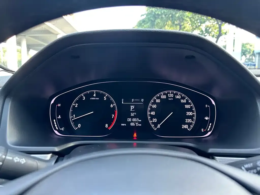 Honda Accord — фото 6