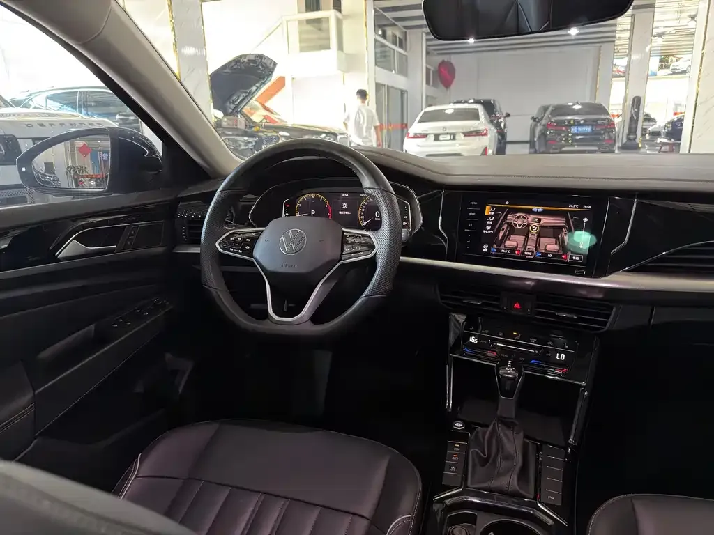 Volkswagen Passat — фото 10