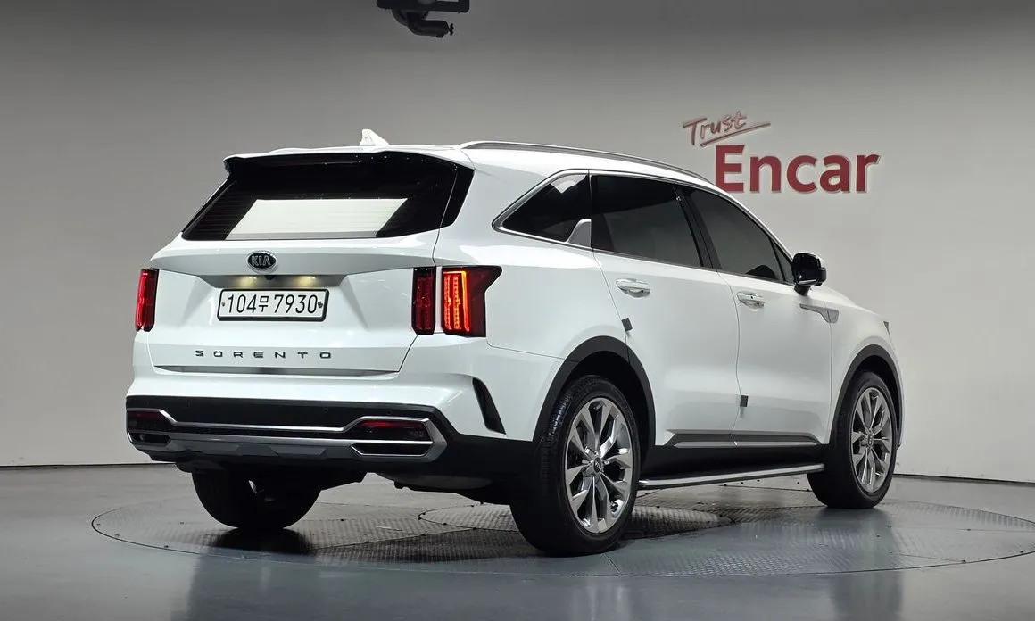 Kia Sorento — фото 8