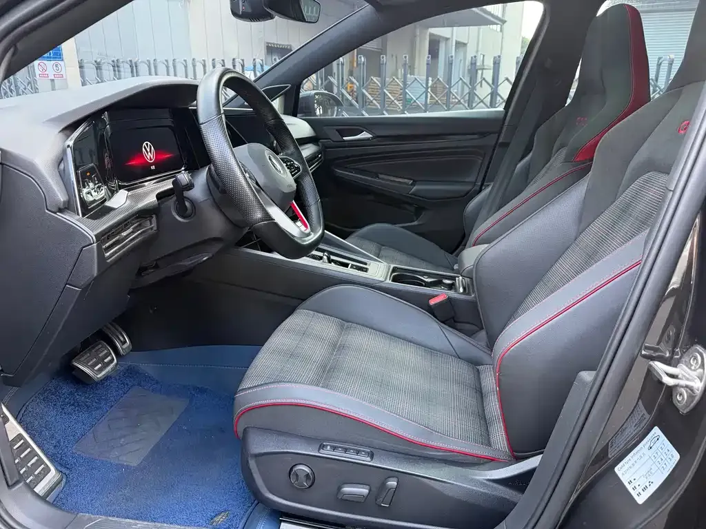 Volkswagen Golf GTI — фото 2