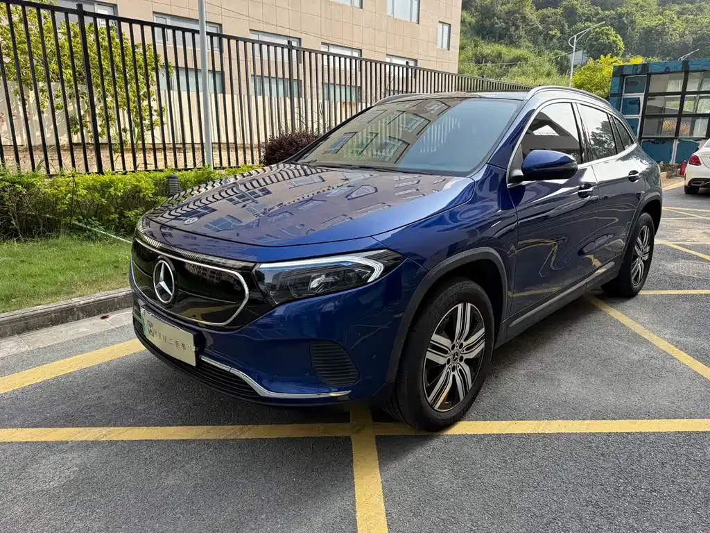Mercedes-Benz EQA — фото 1