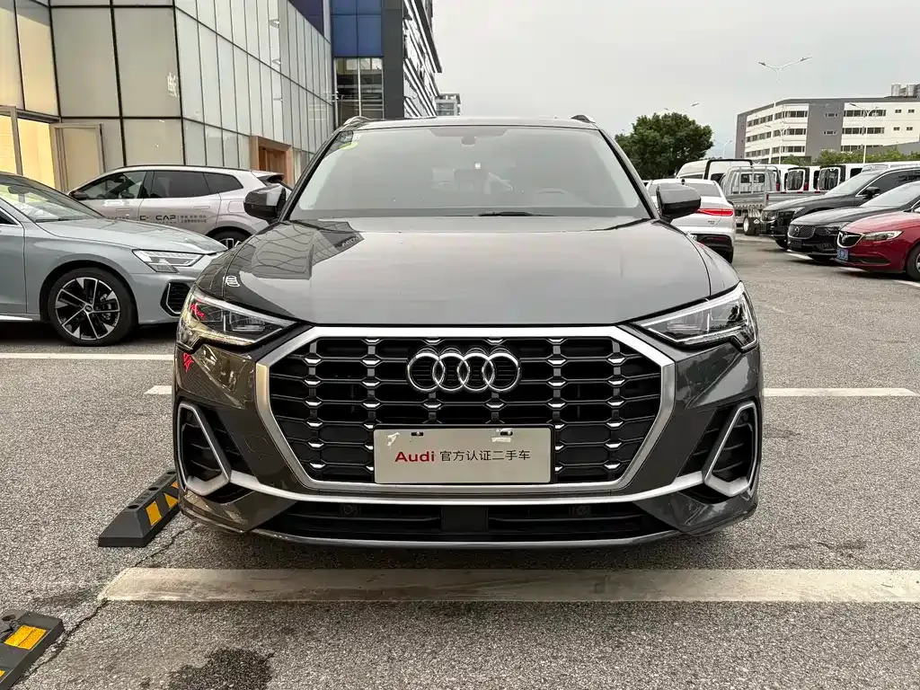 Audi Q3 — фото 4