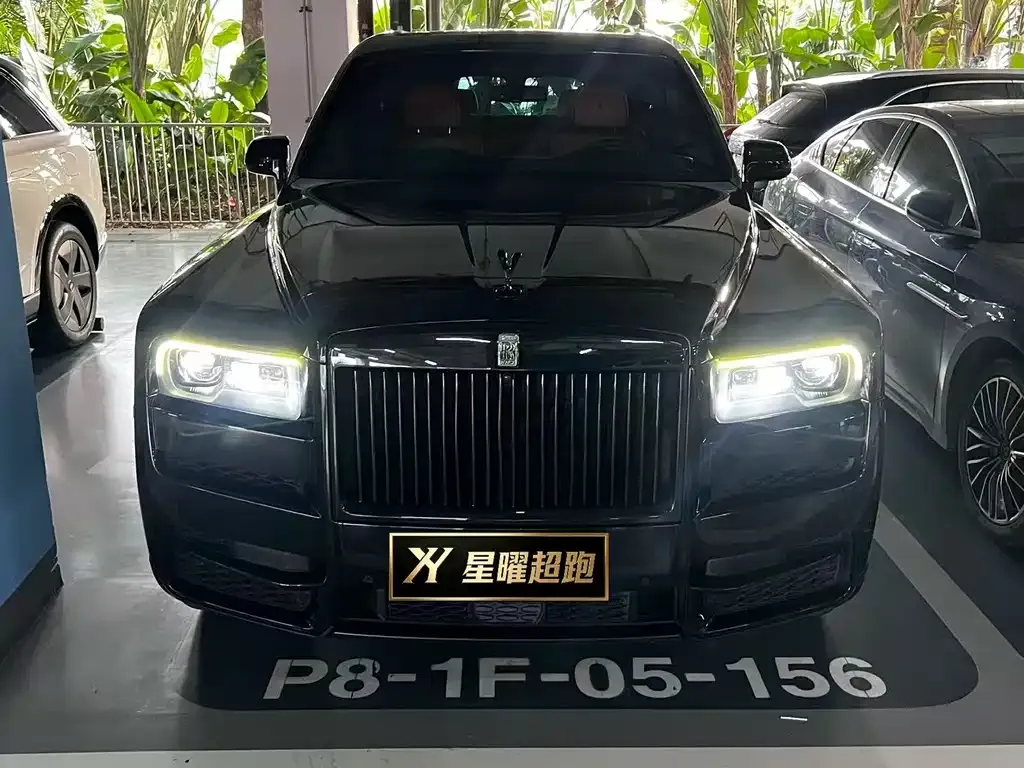 Rolls-Royce Cullinan — фото 1