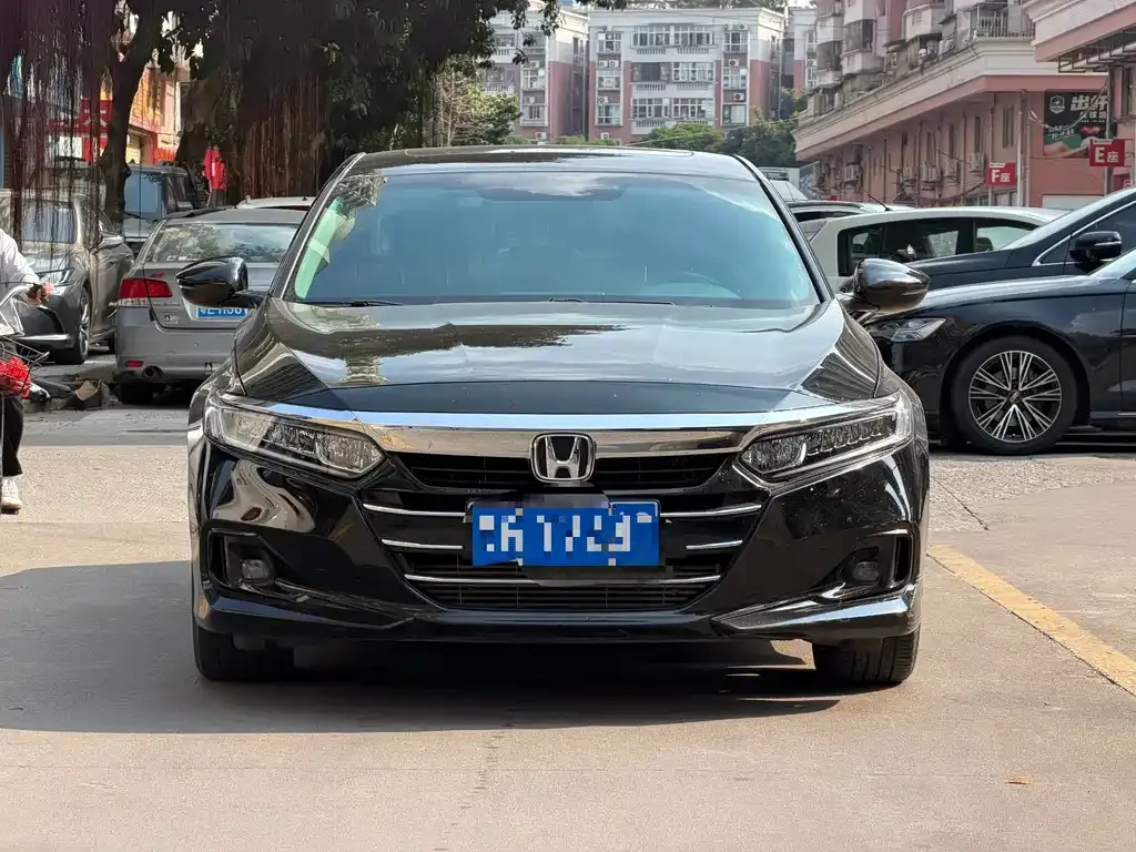 Honda Accord — фото 3