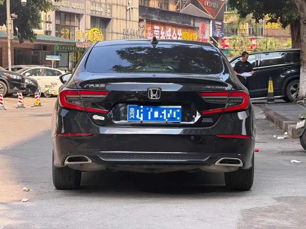 Honda Accord — фото 2