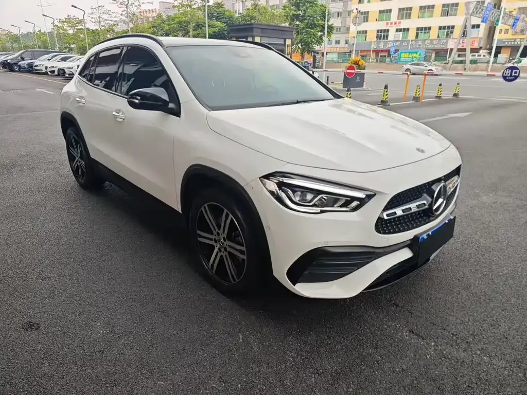 Mercedes-Benz GLA — фото 7