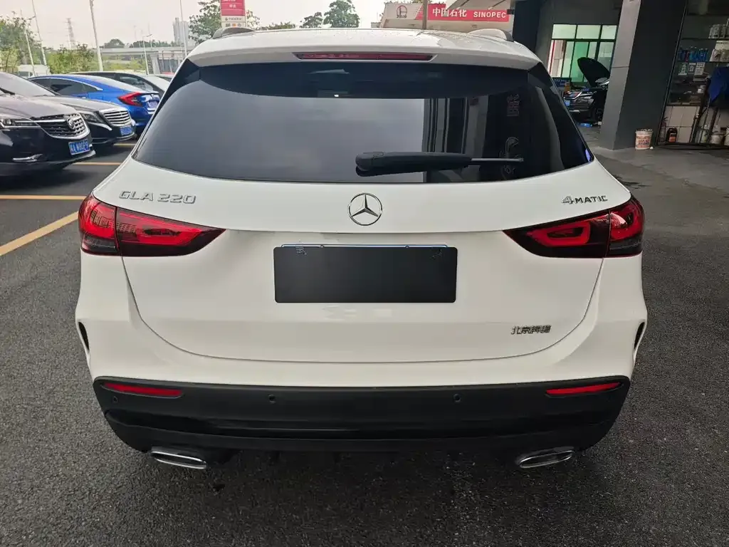 Mercedes-Benz GLA — фото 6
