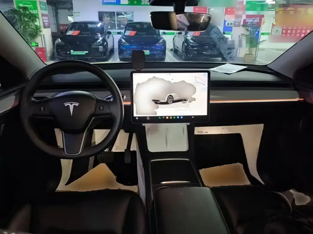 Tesla Model Y — фото 4
