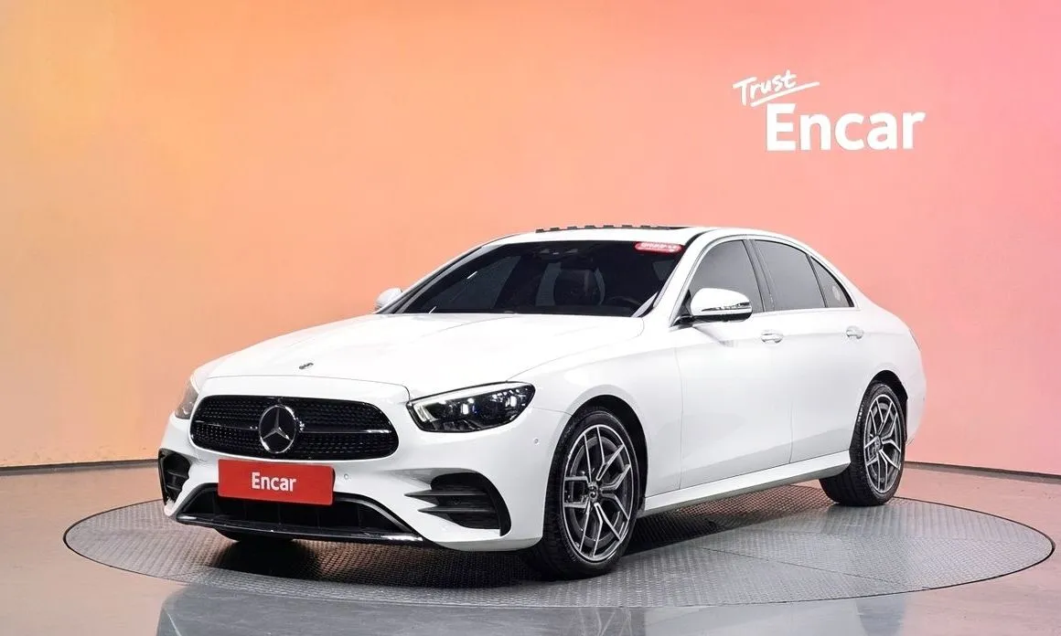 Mercedes-Benz E-Class — фото 1