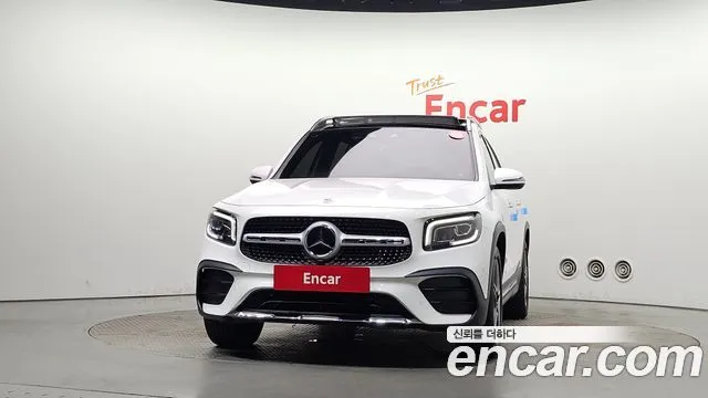 Mercedes-Benz GLB-Class — фото 10