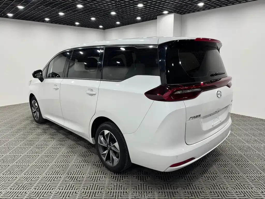 GAC Motor Trumpchi M6 — фото 6