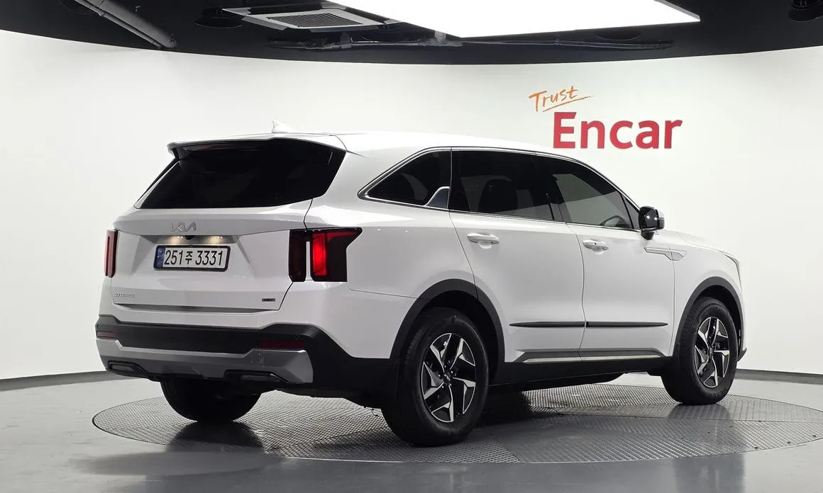 Kia Sorento — фото 7