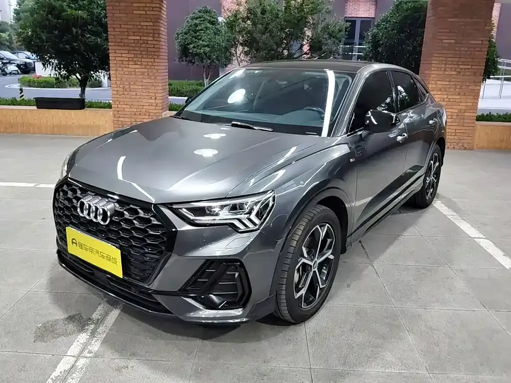 Audi Q3 Sportback — фото 1