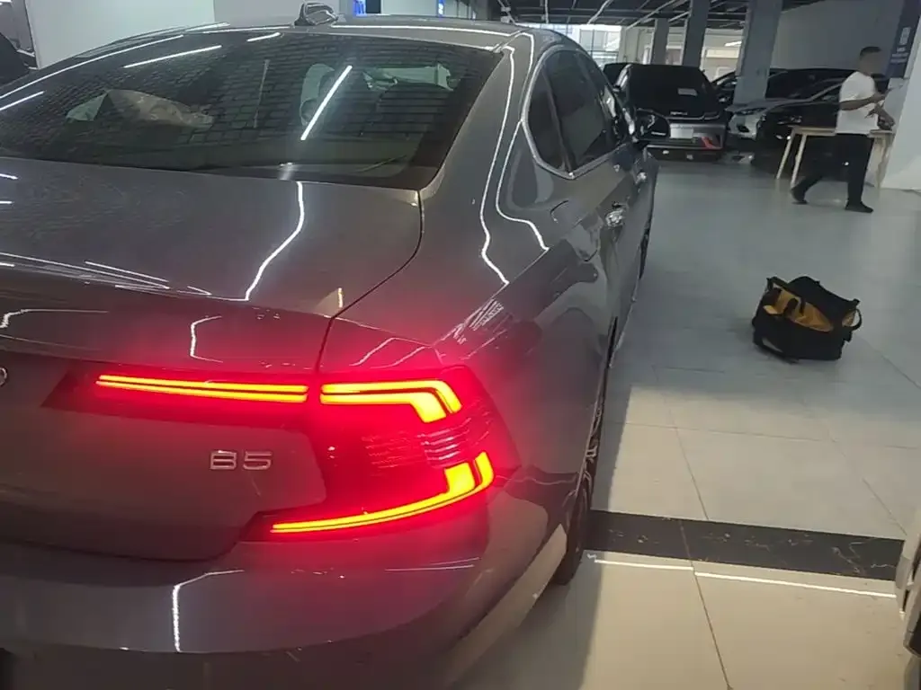 Volvo S90 — фото 2
