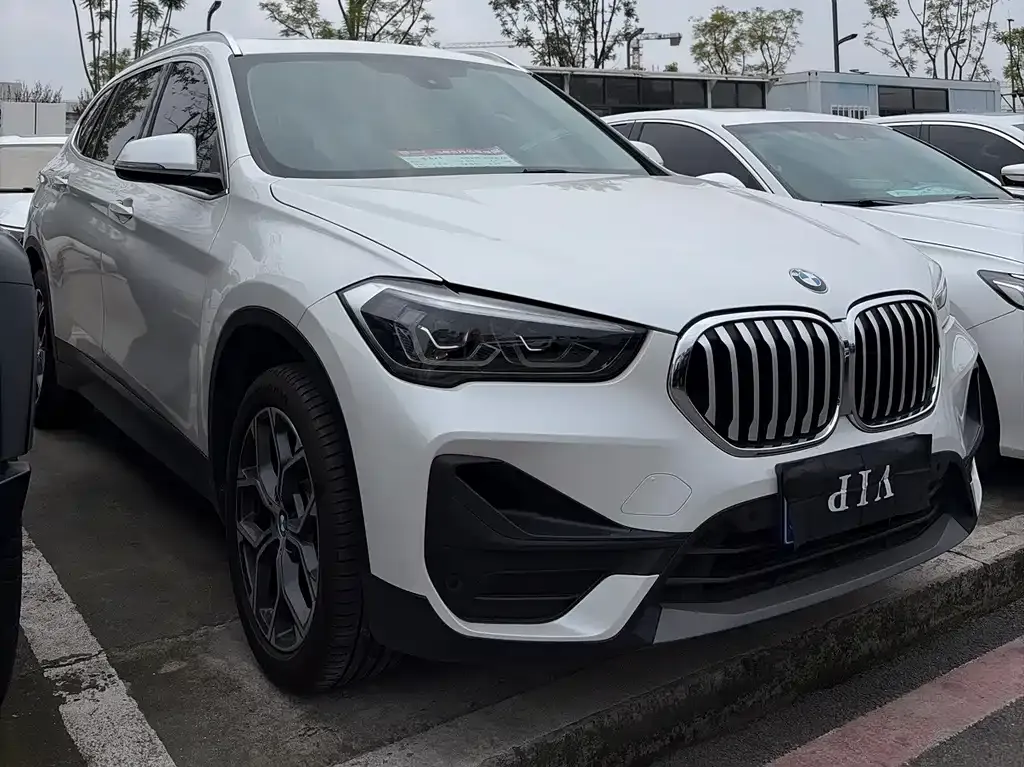 BMW X1 — фото 10