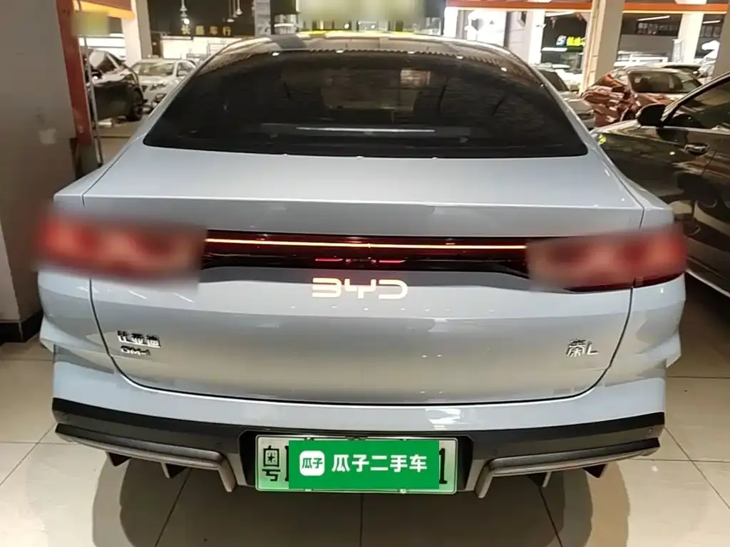 BYD Qin L — фото 10