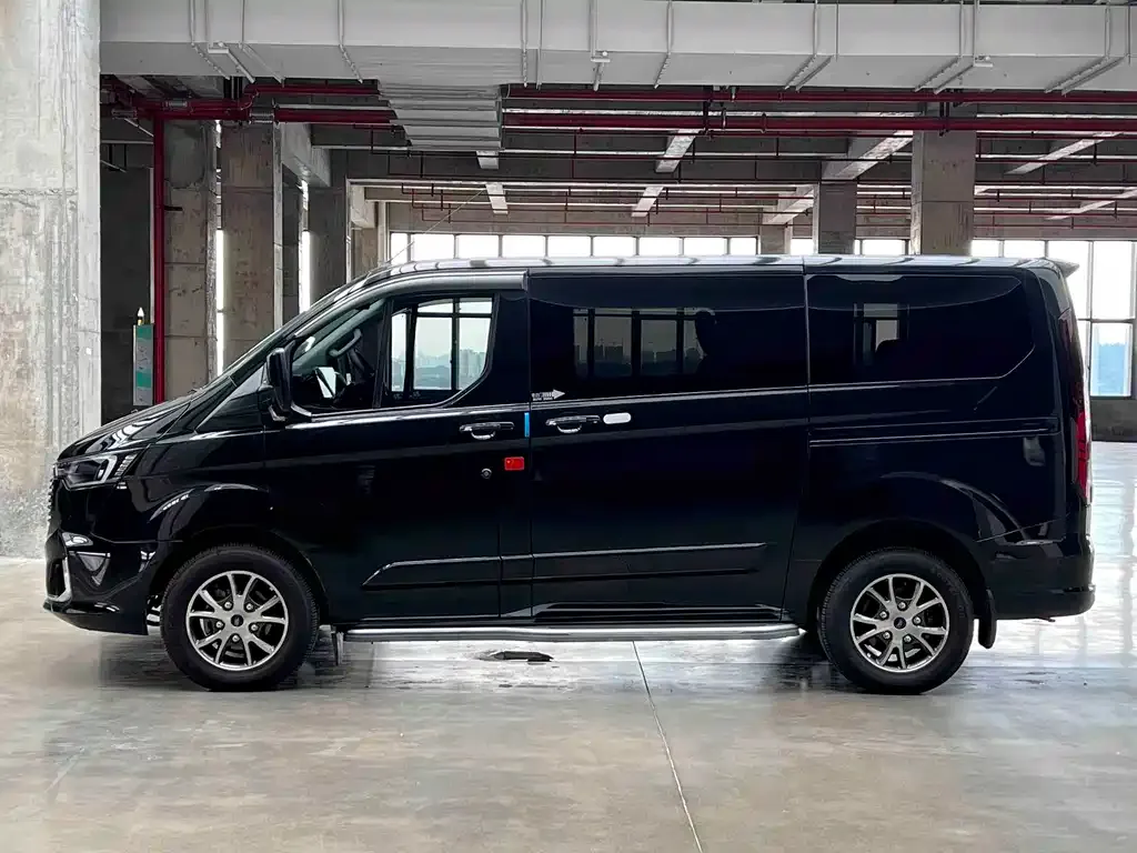 Ford Tourneo — фото 6