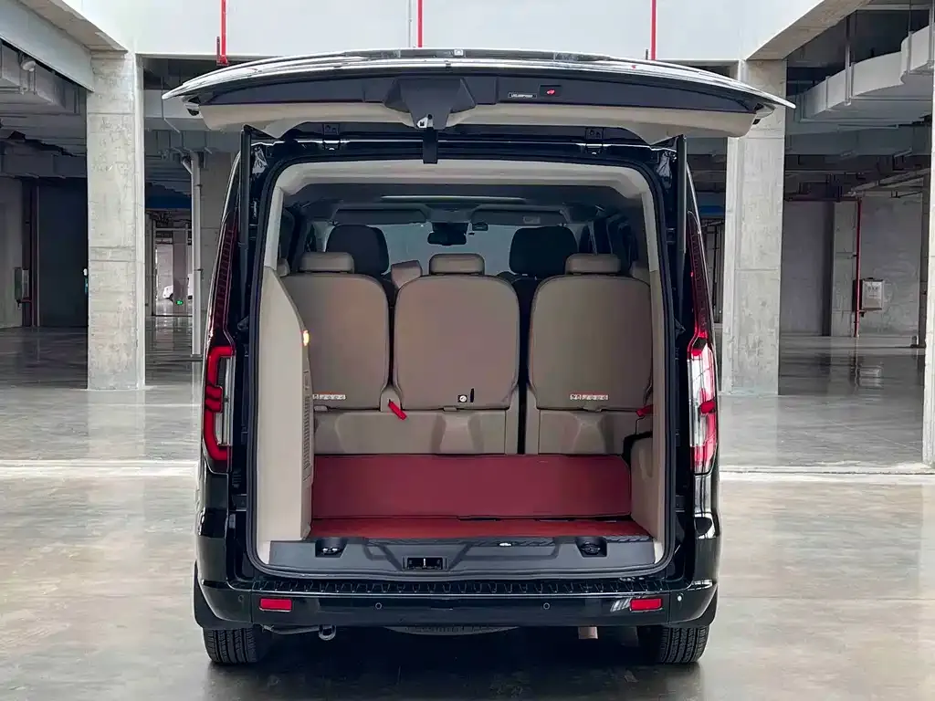 Ford Tourneo — фото 2
