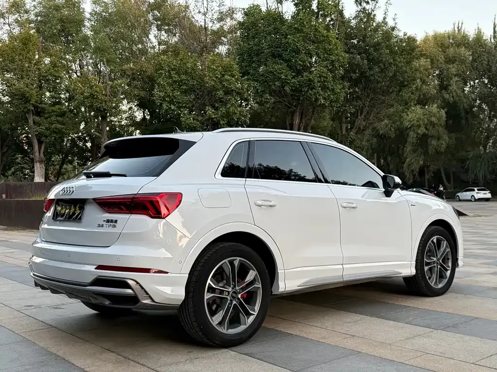 Audi Q3 — фото 3