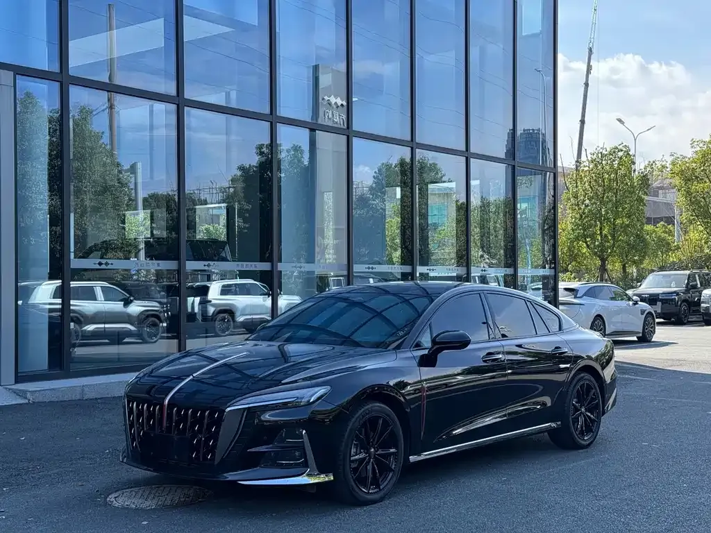 Hongqi H6 — фото 1
