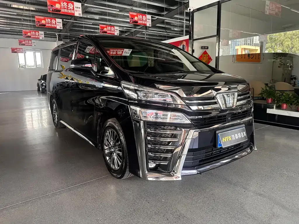 Toyota Vellfire — фото 4