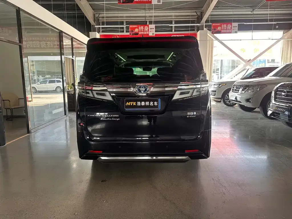 Toyota Vellfire — фото 9