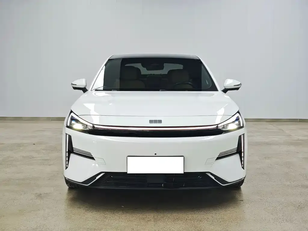 Geely Galaxy L6 — фото 10