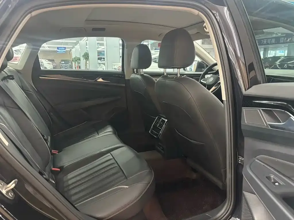 Volkswagen Passat — фото 5