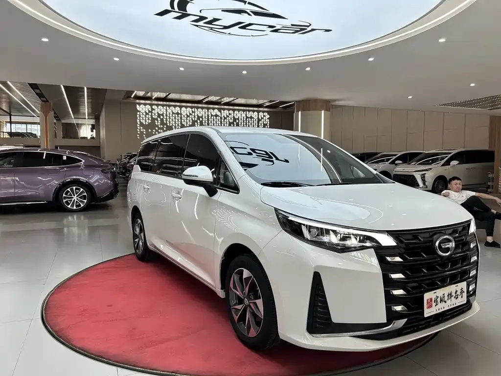GAC Motor Trumpchi M6 — фото 10