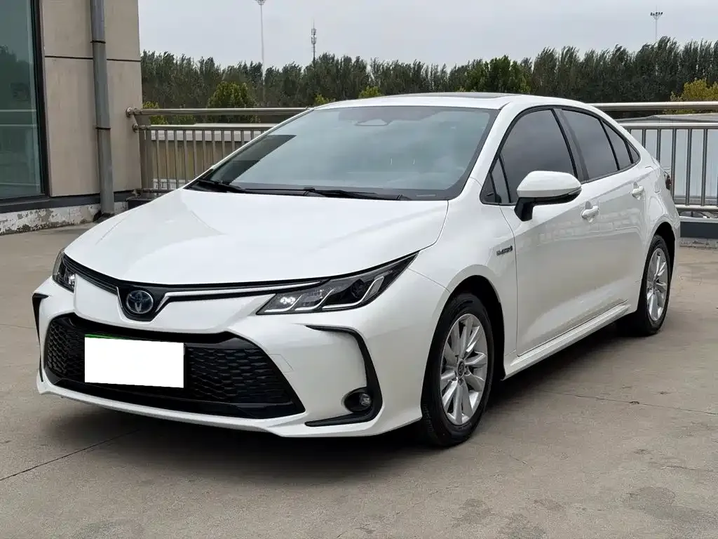 Toyota Corolla — фото 1