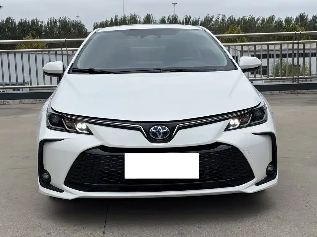 Toyota Corolla — фото 3