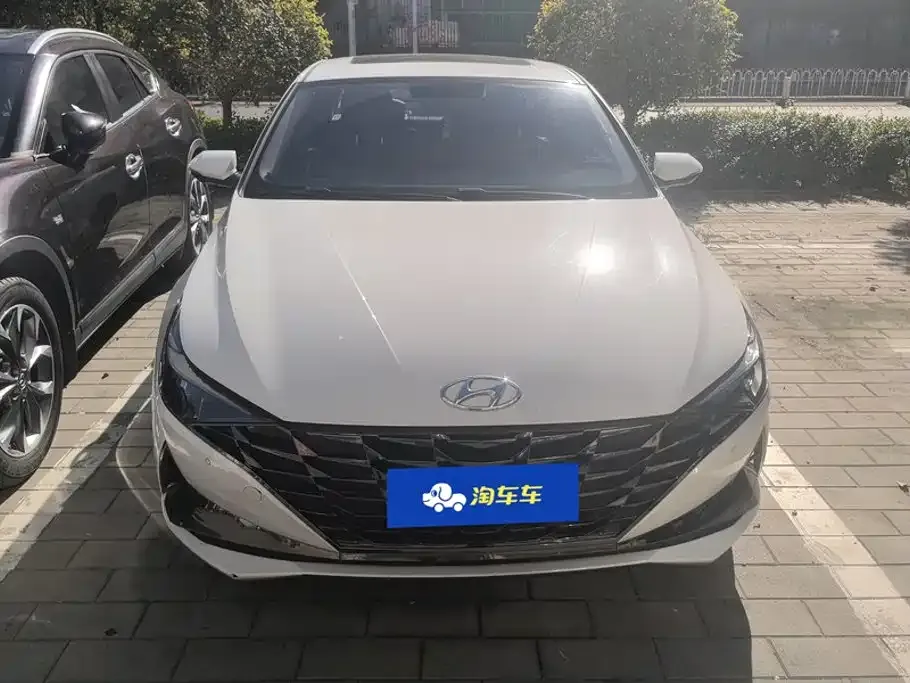 Hyundai Elantra — фото 3