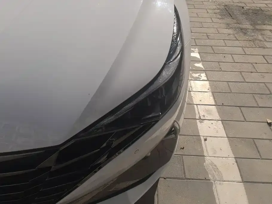 Hyundai Elantra — фото 2