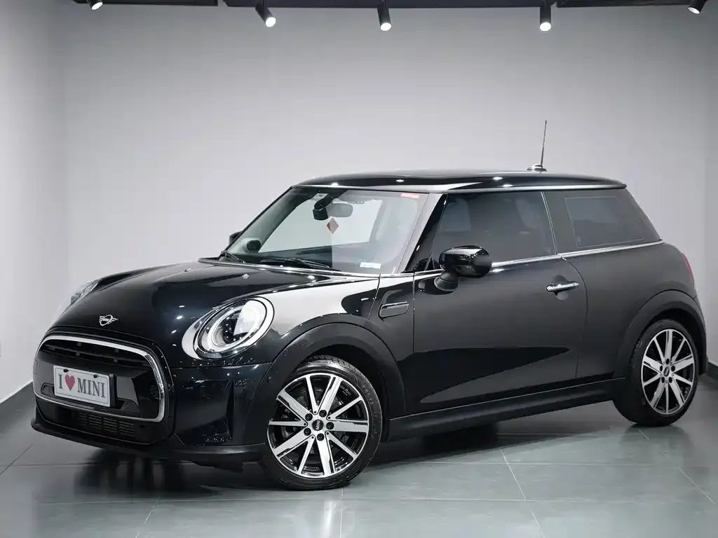 MINI Cooper (3-door) — фото 1