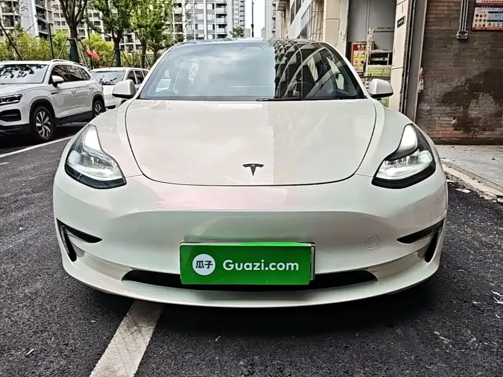 Tesla Model 3 — фото 5