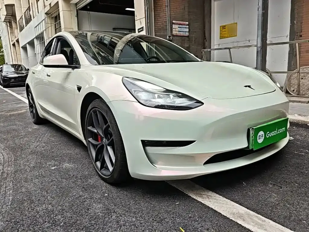 Tesla Model 3 — фото 7