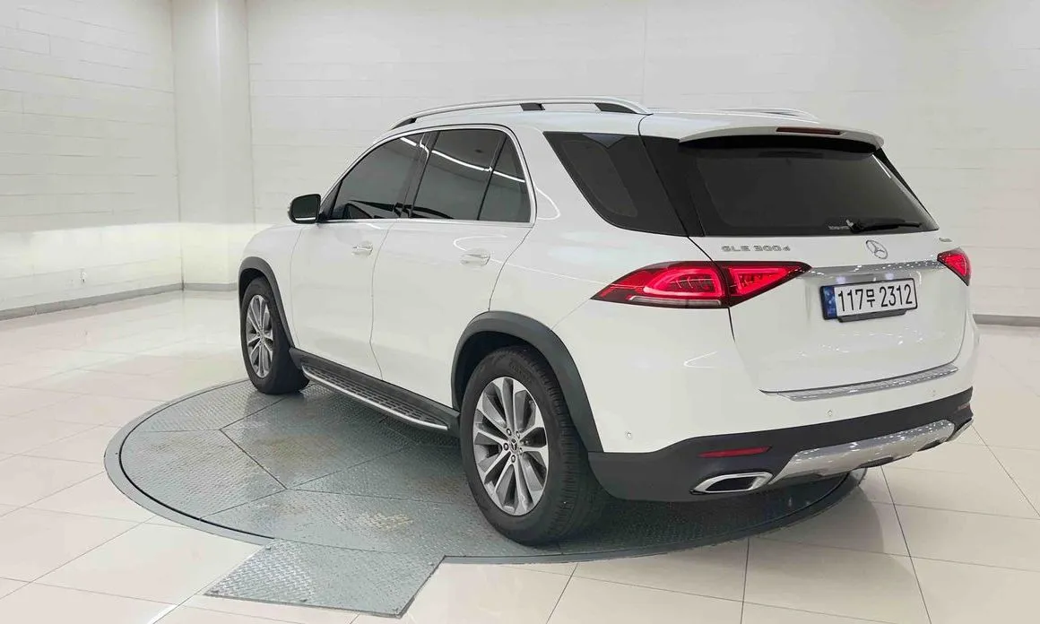 Mercedes-Benz GLE-Class — фото 8