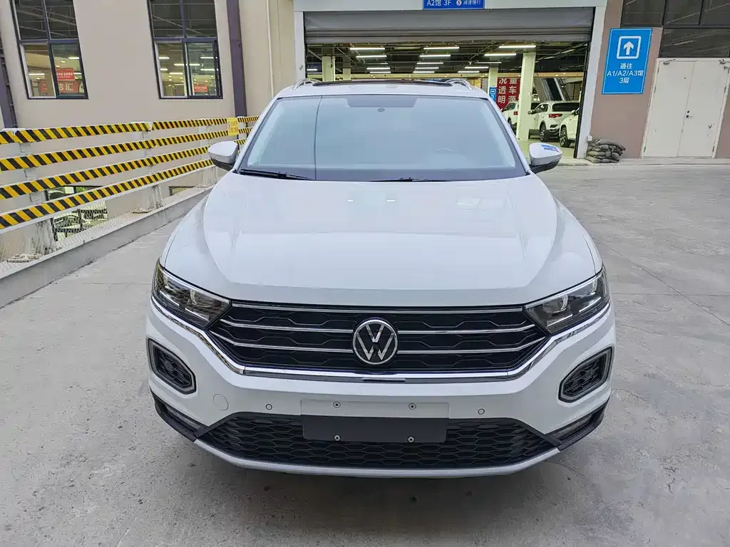 Volkswagen T-Roc — фото 5