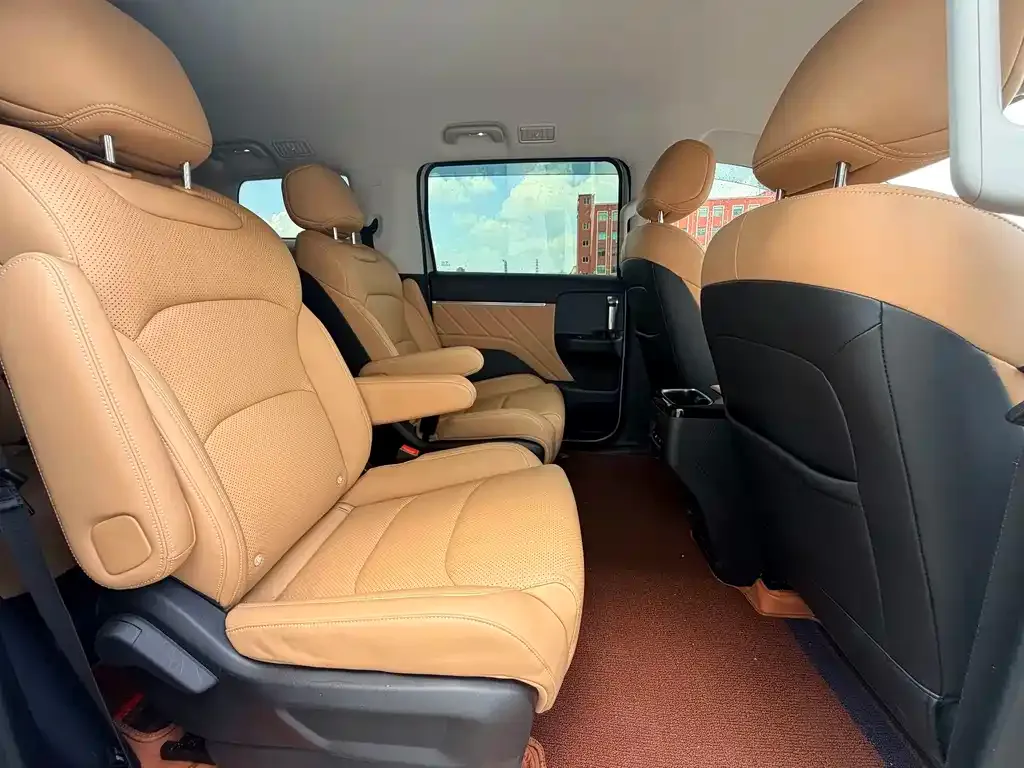 Wuling Xingguang 730 New Energy — фото 4