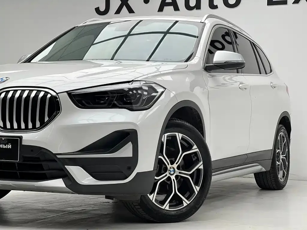BMW X1 — фото 7