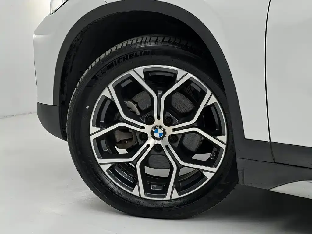 BMW X1 — фото 4