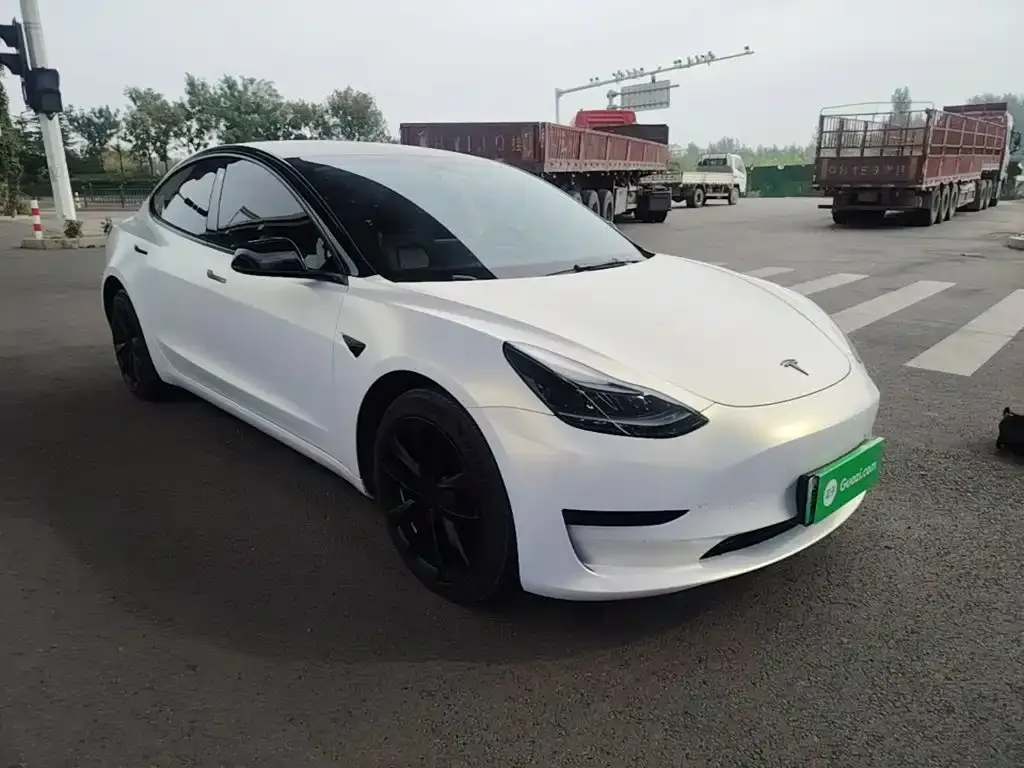 Tesla Model 3 — фото 7