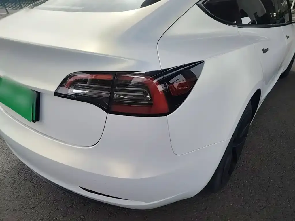 Tesla Model 3 — фото 4
