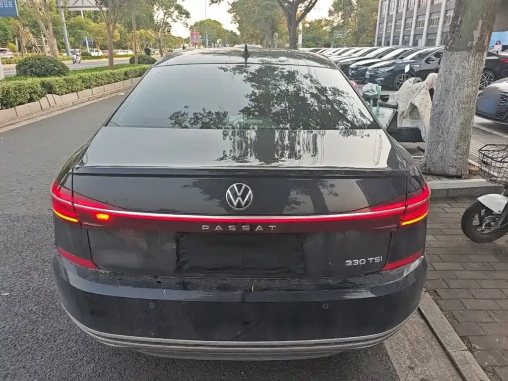 Volkswagen Passat — фото 9