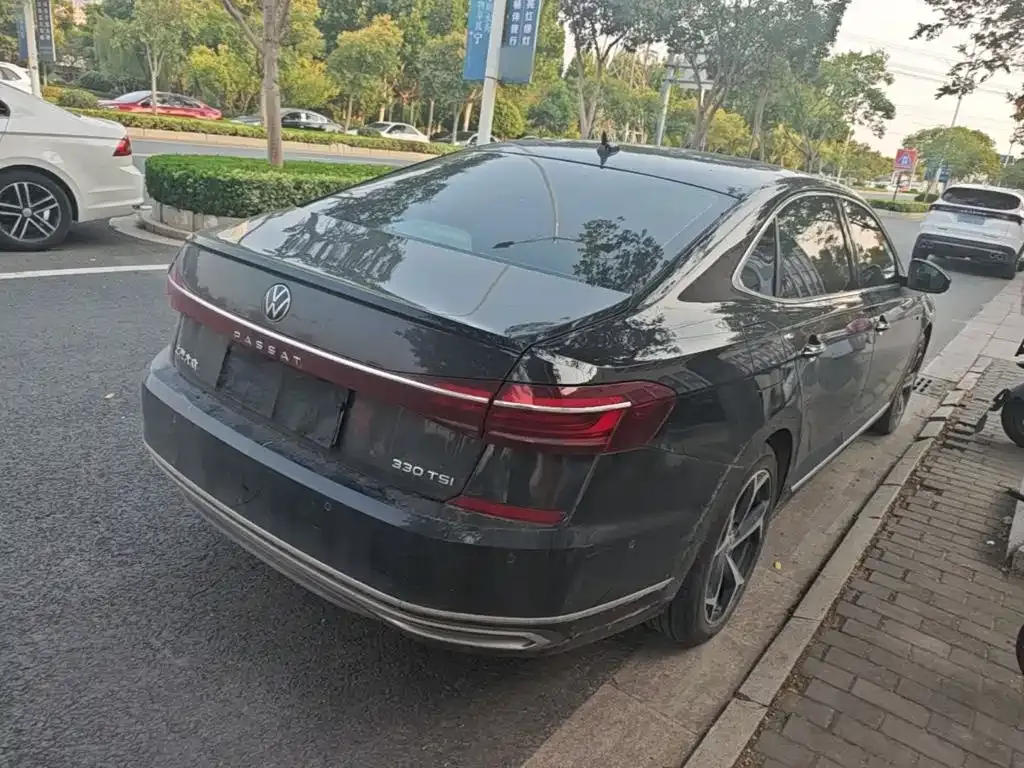 Volkswagen Passat — фото 4