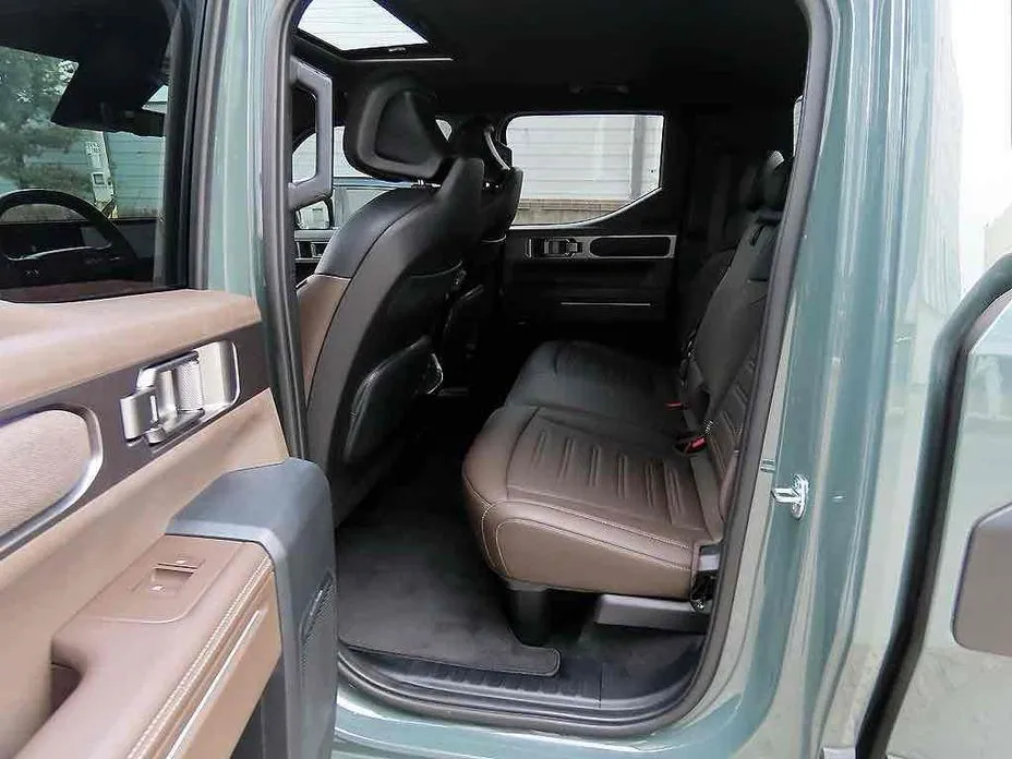 Kia Tasman — фото 10